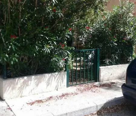 Apartman Joli Avec Jardinet Avignon