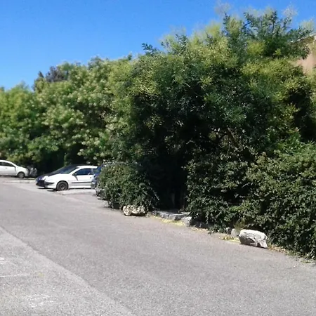 Joli Avec Jardinet Apartman Avignon